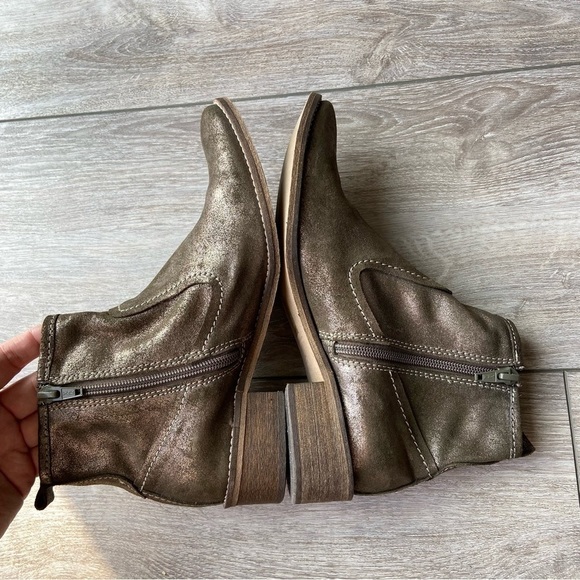 Chanii B  Metallic Brown Leather Ankle Boots Made in Portugal - Picture 6 of 11